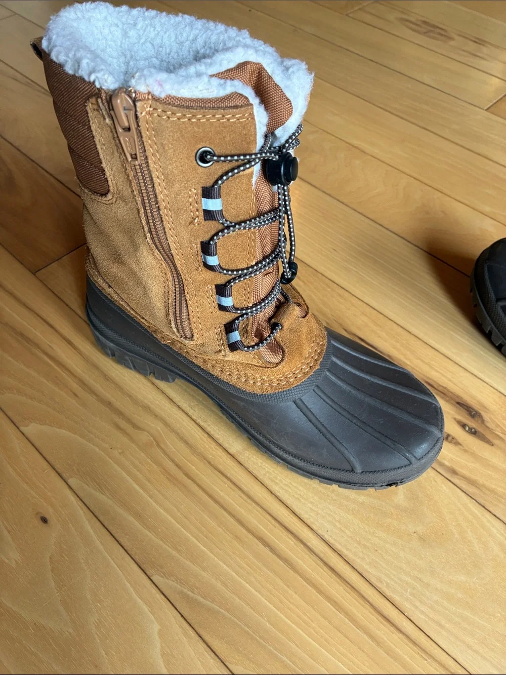 Lands end  Sherpa line winter dnow rain boits